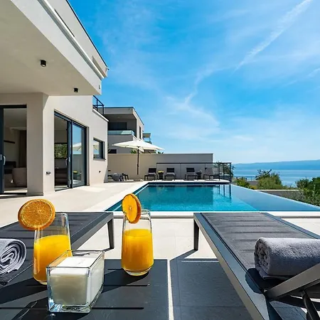 Stylish Olea With Heated Pool And Panoramic Sea Views