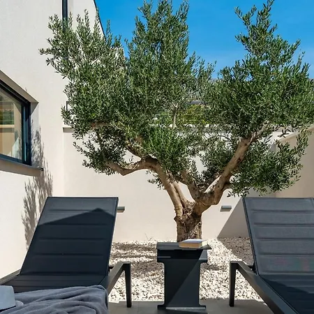 Stylish Olea With Heated Pool And Panoramic Sea Views * Podstrana