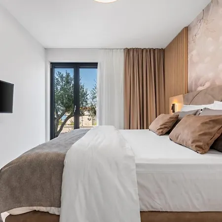 Stylish Olea With Heated Pool And Panoramic Sea Views Villa